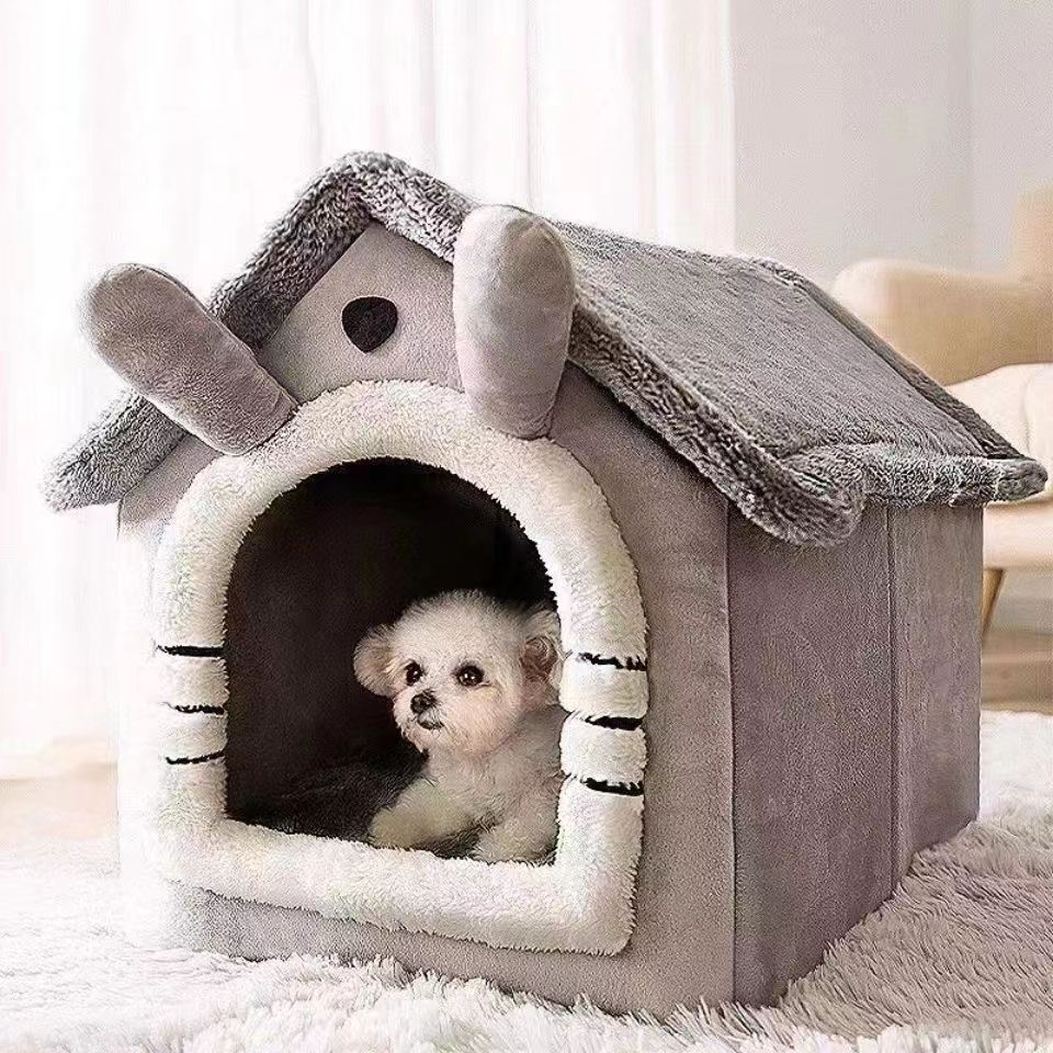 All-season small dog house with removable and washable design